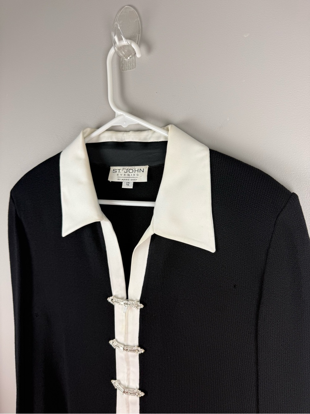 St. John Women’s Evening Cardigan SZ 12 Black Knit Wool Blend Rhinestone Clasp